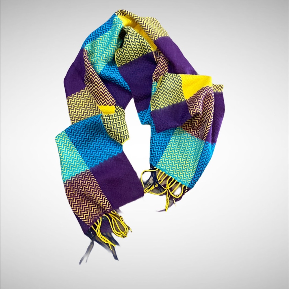 100% Cashmere Multi Color Scarf - Picture 2 of 3